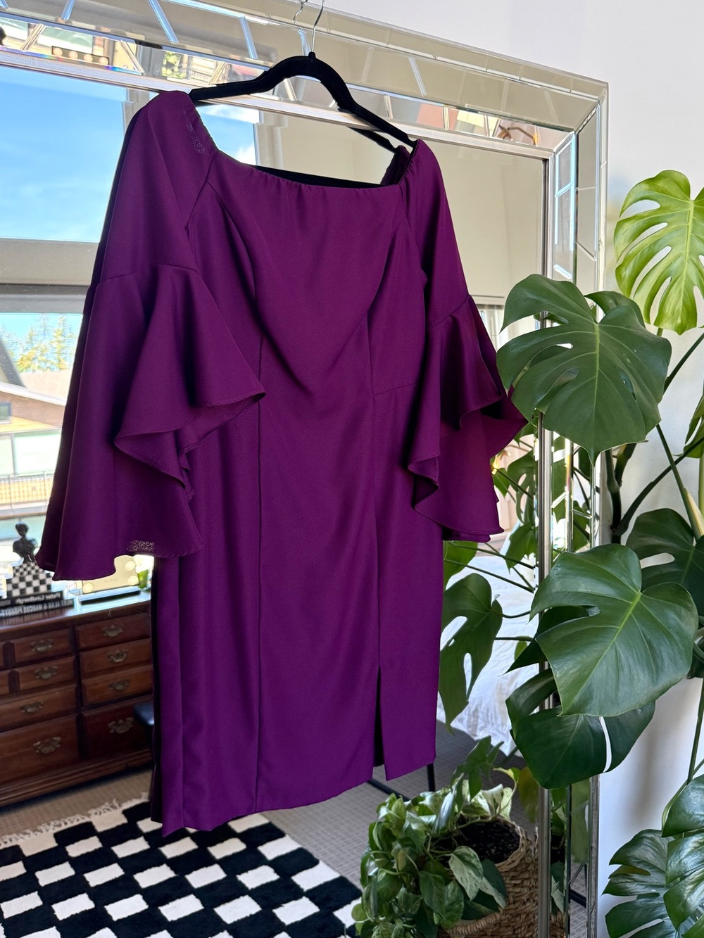 VENUS | Ruffle Sleeve Dress